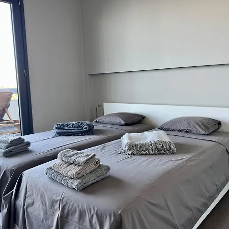 Apartment View - Presidential